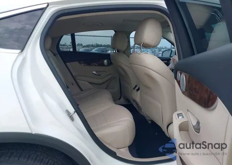 2017 Mercedes-Benz Glc 300 Coupe 4Matic z USA, uszkodzony, nr VIN WDC0J4KB1HF231401